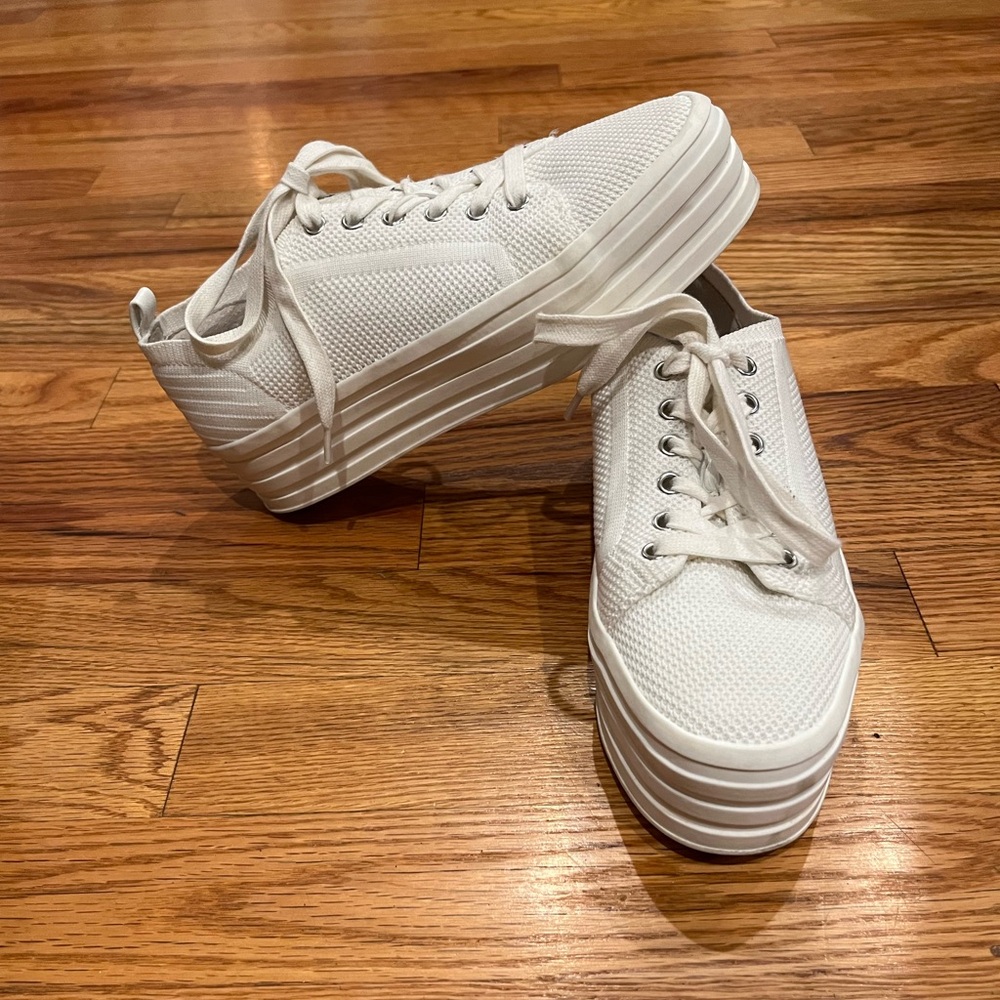 NWOT Gianni Bini Platform Sneakers